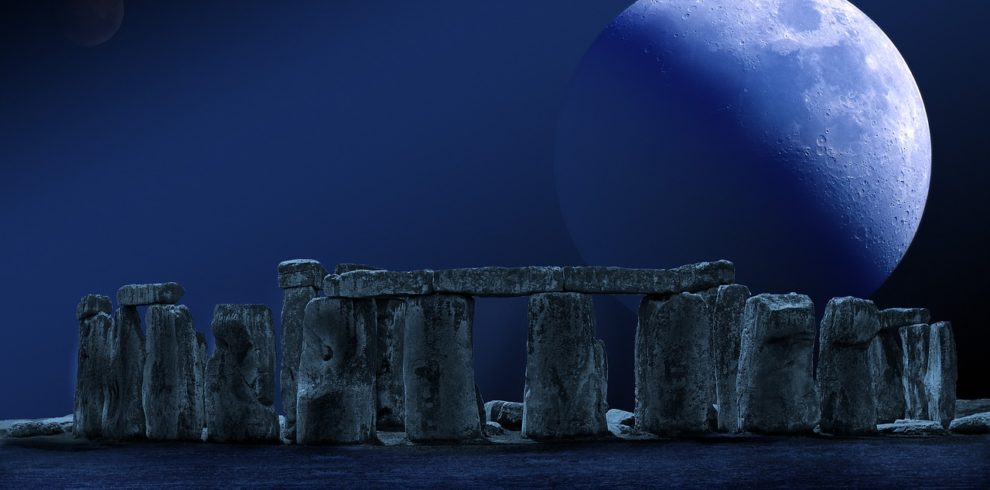 stonehenge-moon-full-moon-2290559.jpg